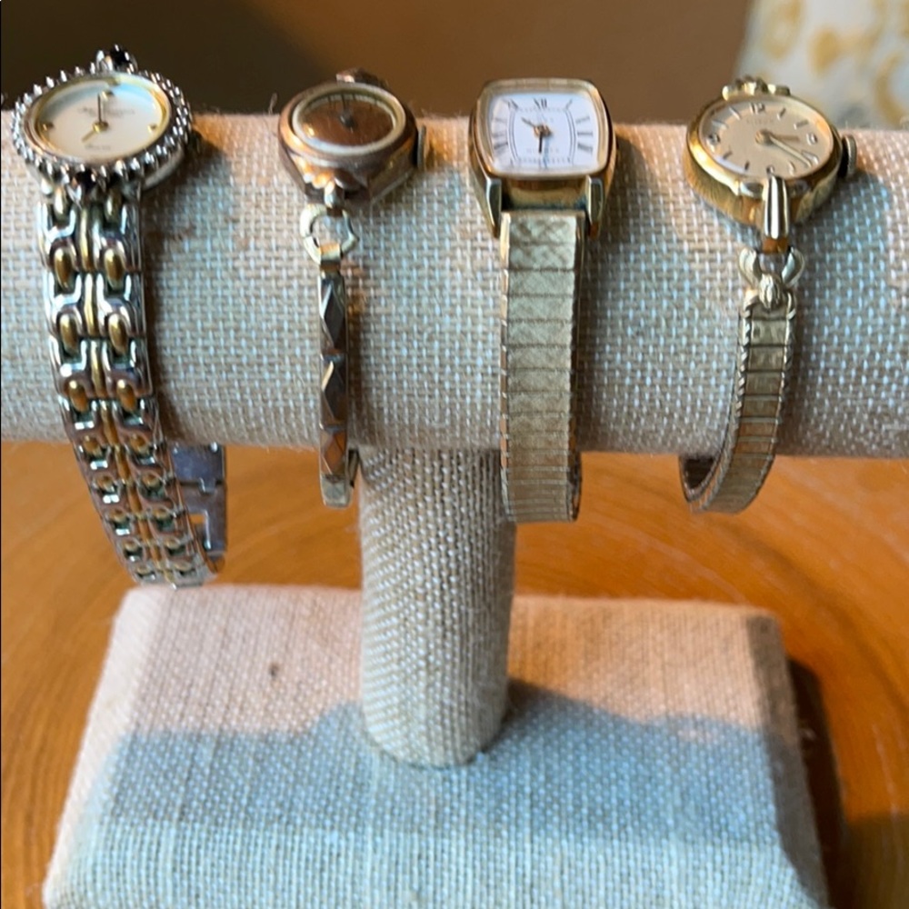 Four Vintage Non Working Watches - Picture 8 of 8